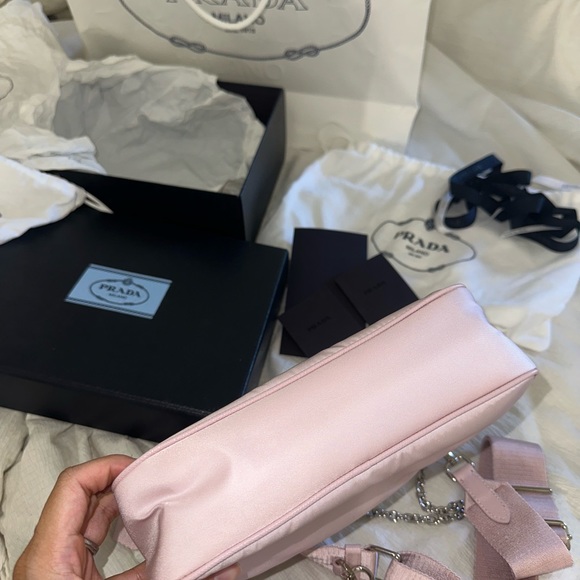 Prada Re-Edition 2005 Re-Nylon Bag Alabaster Pink - Picture 5 of 11